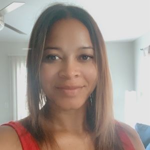 Meet your Posher, Latisha